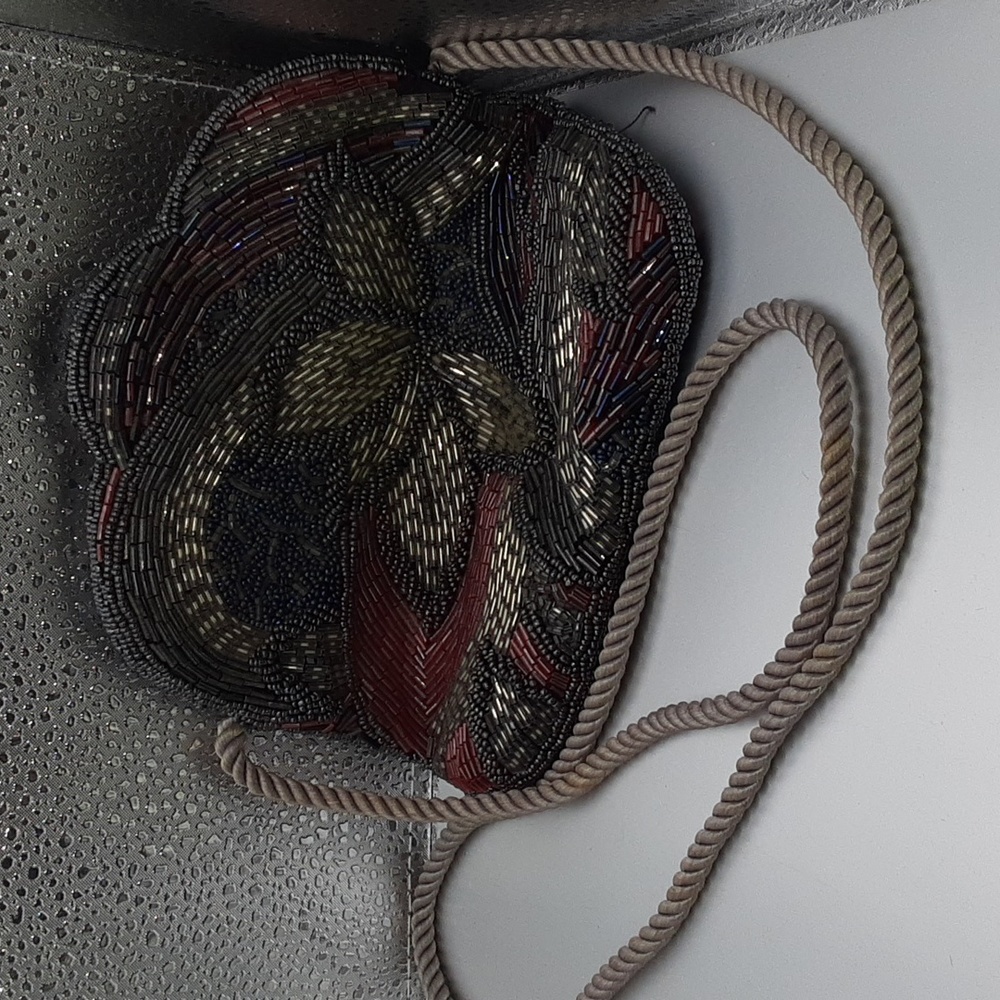 Vintage Floral Beaded Purse - Picture 4 of 4